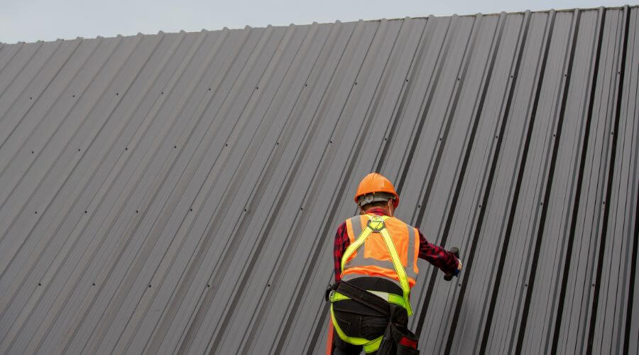 Professional residential roofers in Seaman, OH